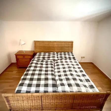 Bergfrieden - Komfortable In Ruhiger Lage Fur 4-6 Personen Appartamento