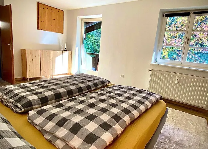 Bergfrieden - Komfortable In Ruhiger Lage Fur 4-6 Personen Appartamento